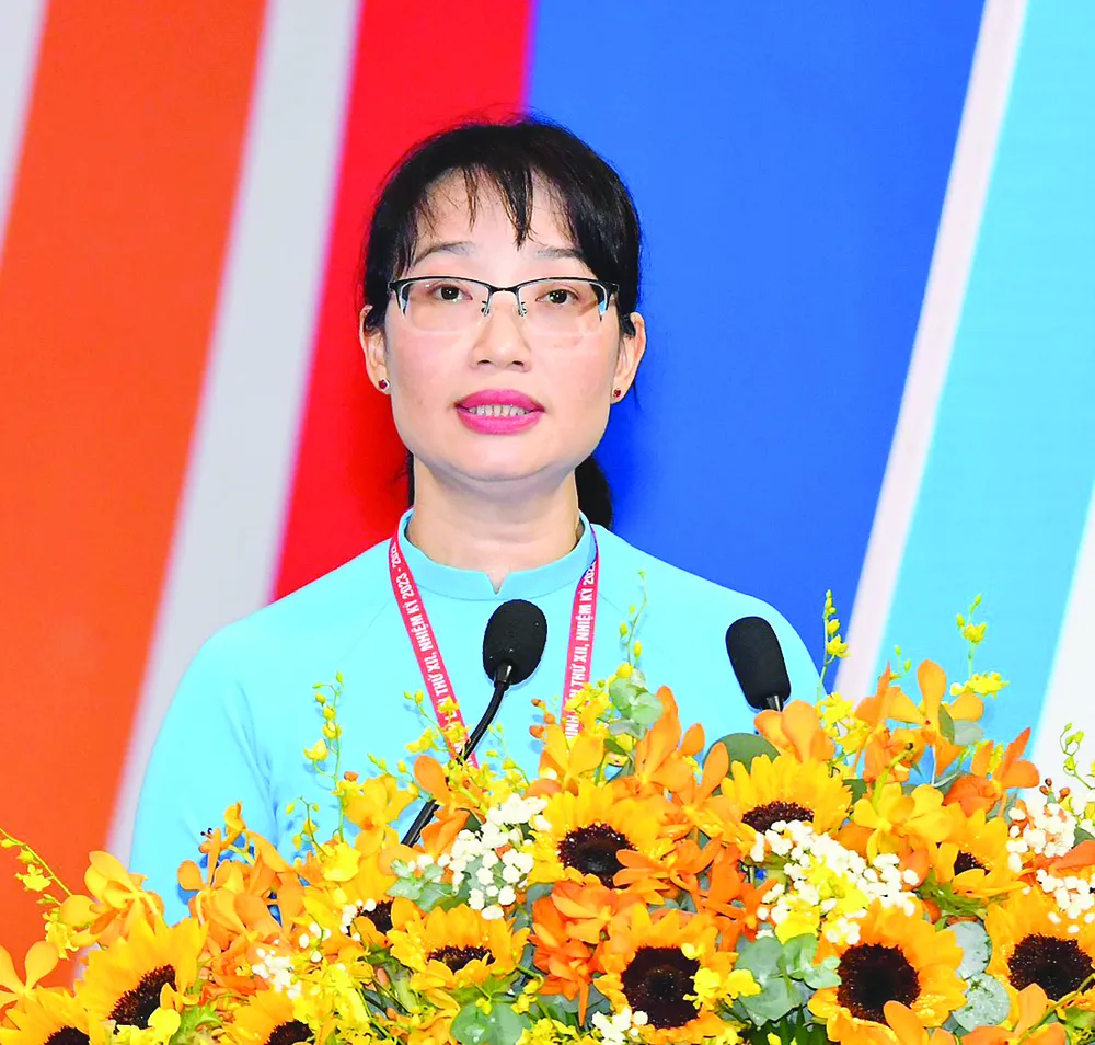 Chủ tịch Liên đoàn Lao động TPHCM Trần Thị Diệu Thúy