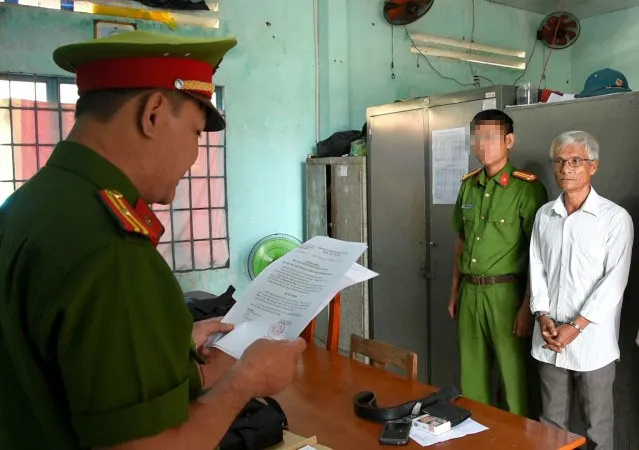 Cơ quan điều tra đọc lệnh bắt Nguyễn Văn Nhựt