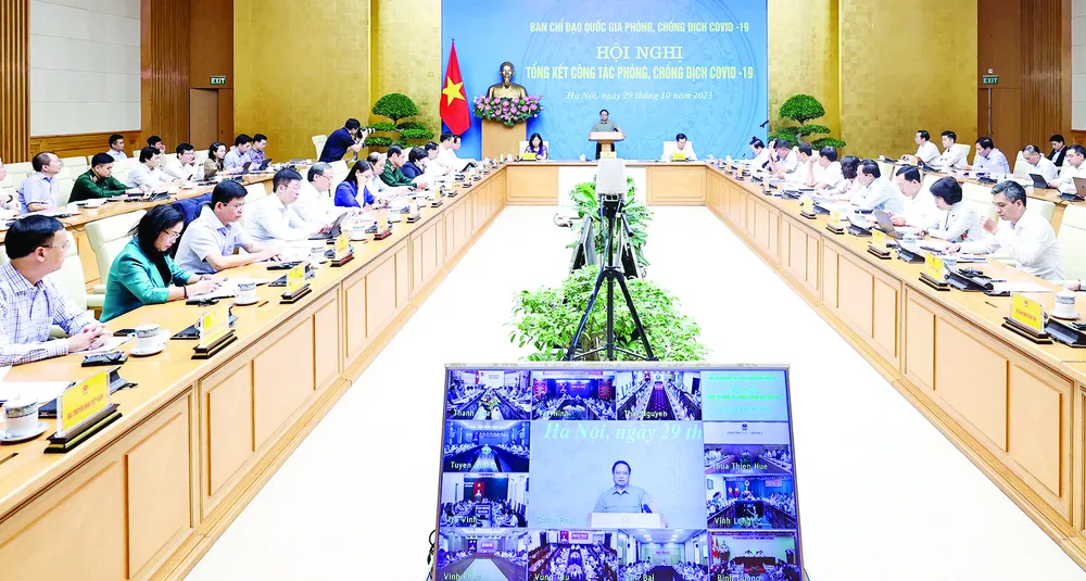 Thủ tướng Phạm Minh Chính phát biểu tại hội nghị tổng kết công tác phòng, chống dịch Covid-19, sáng 29-10 Ảnh: VIẾT CHUNG