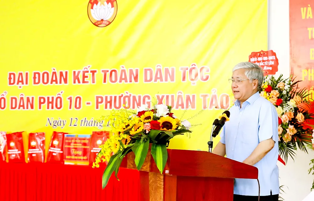 Chủ tịch Ủy ban Trung ương MTTQ Việt Nam Đỗ Văn Chiến phát biểu tại ngày hội tại tổ dân phố số 10, phường Xuân Tảo (quận Bắc Từ Liêm, Hà Nội). Ảnh: TTXVN