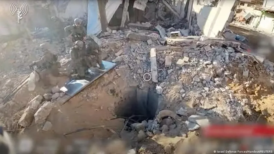 Đường hầm ở Bệnh viện al-Shifa. Ảnh: CNN