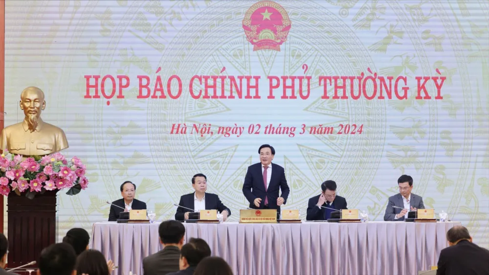 bo-truong-chu-nhiem-vpcp-tran-van-son-chu-tri-va-phat-bieu-tai-cuoc-hop-bao-chinh-phu-thuong-ky-chieu-2-3-anh-quang-phuc-7267-9159-5090-7658.jpg