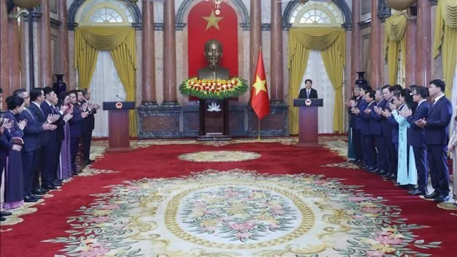 Chủ tịch nước Lương Cường gặp mặt tập thể cán bộ Văn phòng Chủ tịch nước