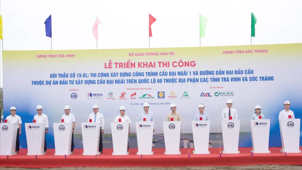 Lãnh đạo Bộ GTVT, UBND tỉnh Trà Vinh thực hiện nghi thức thi công cầu Đại Ngãi 1