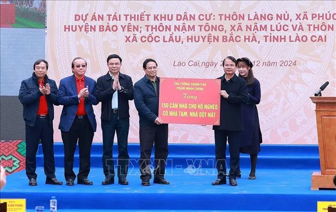 vna-potal-thu-tuong-pham-minh-chinh-du-le-khanh-thanh-du-an-tai-thiet-thon-lang-nu-stand-4-318.jpg
