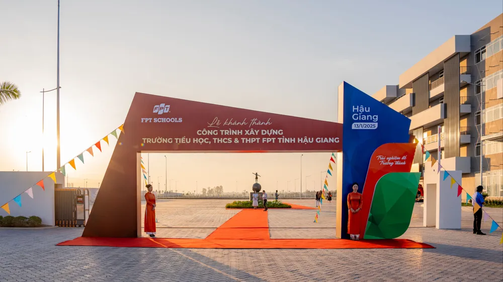 Toàn cảnh công trình Trường Tiểu học, THCS & THPT FPT tại Hậu Giang.jpg