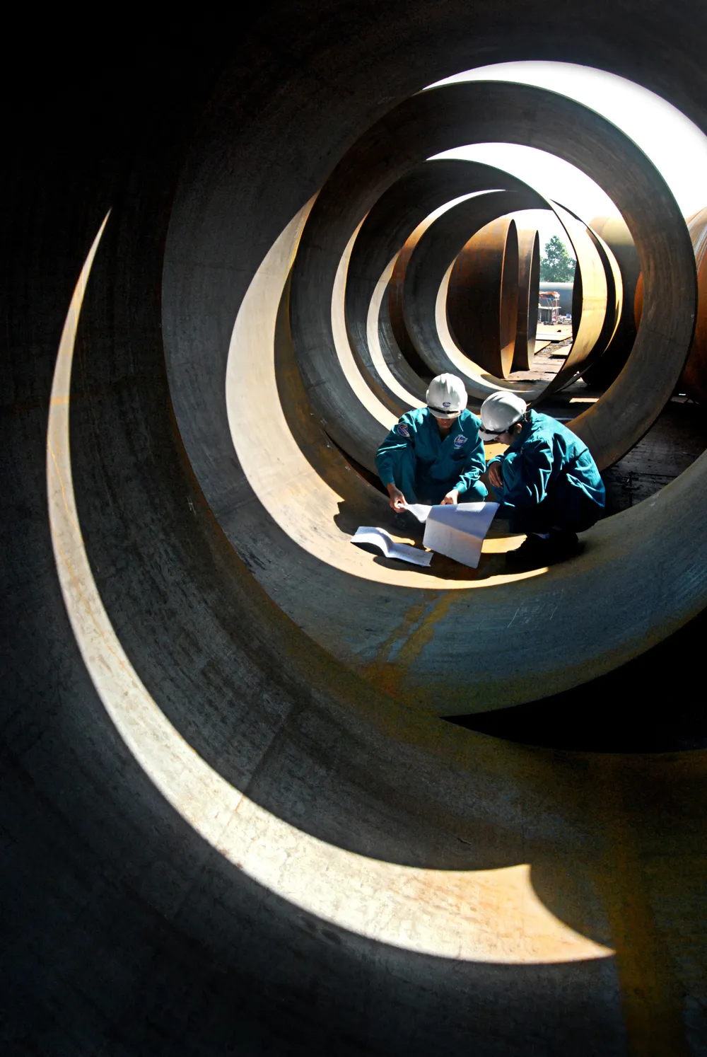 Chế tạo đường ống thép dẫn nước chống ngập- chủ đề Cống hiến.jpeg