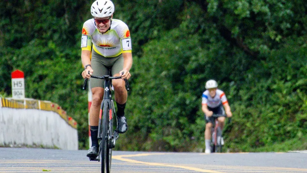 Mikhail Fokin đoạt Áo đỏ “Vua leo núi”