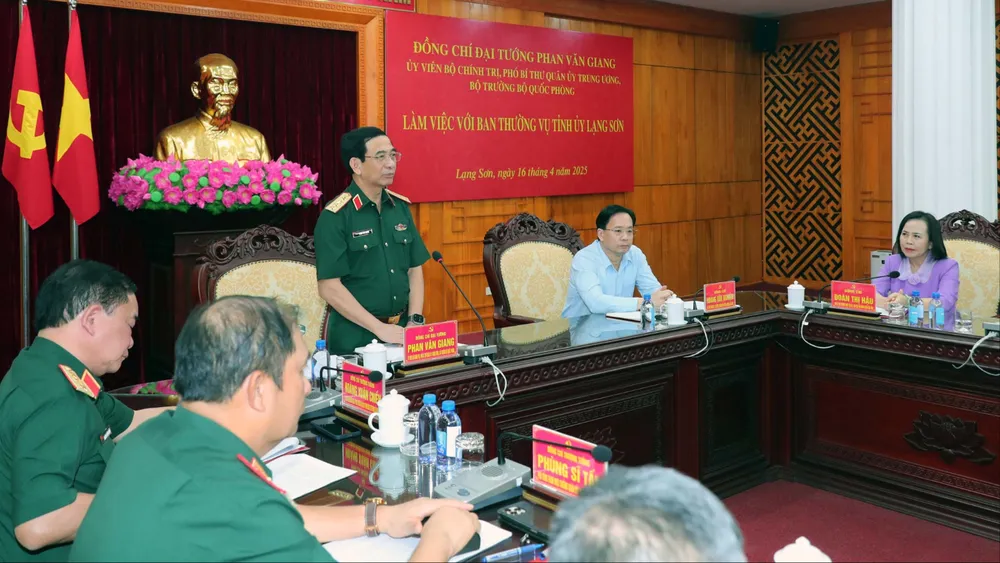 Lam viec Ban Thuong vu Lang Son 3.jpg