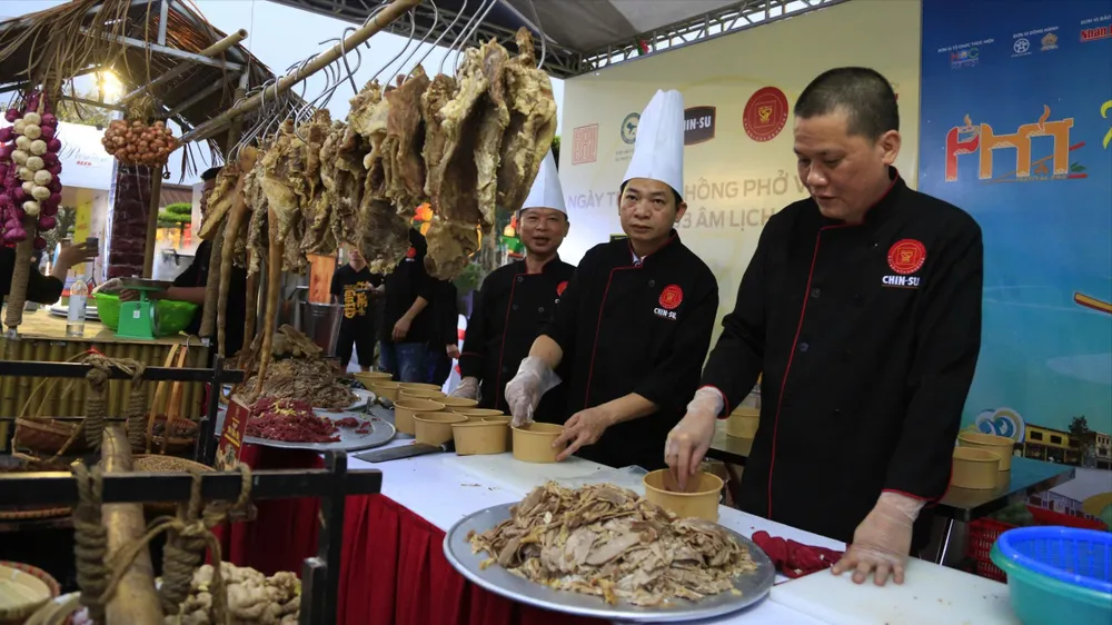 Khai mạc Festival Phở 2025: Tôn vinh tinh hoa Phở Việt trong kỷ nguyên số