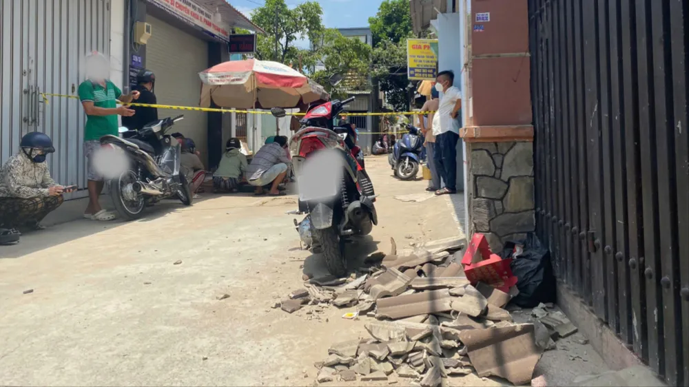 Lực lượng chức năng phong tỏa hiện trường