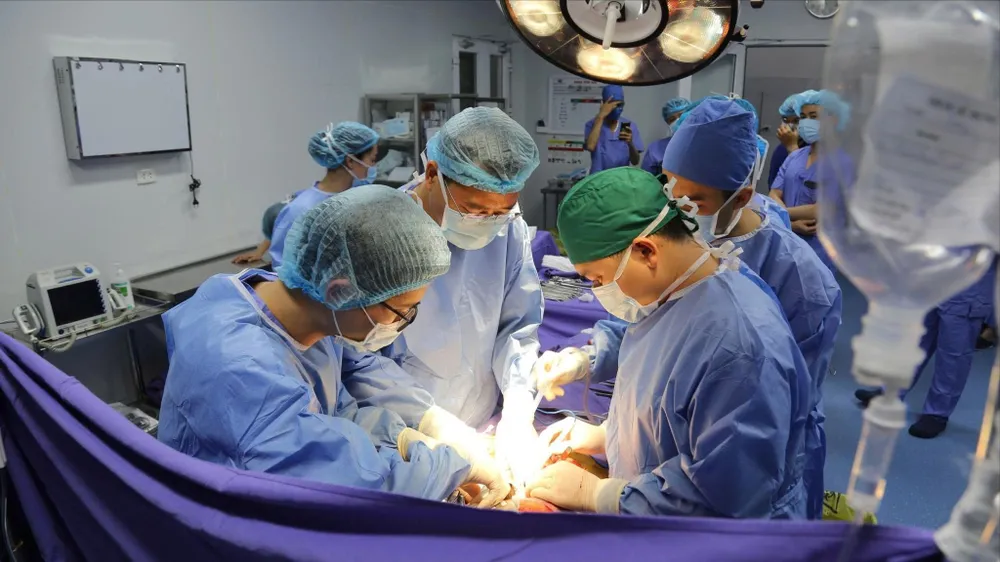 Trắng đêm lấy đa tạng từ người cho chết não