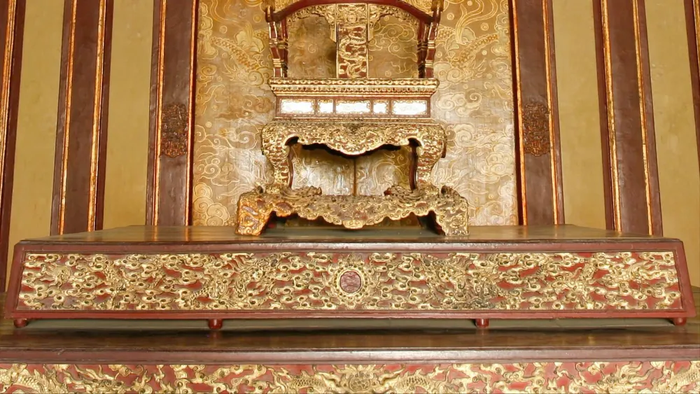 Bảo vật quốc gia Ngai vua Triều Nguyễn tại Di tích Cố đô Huế