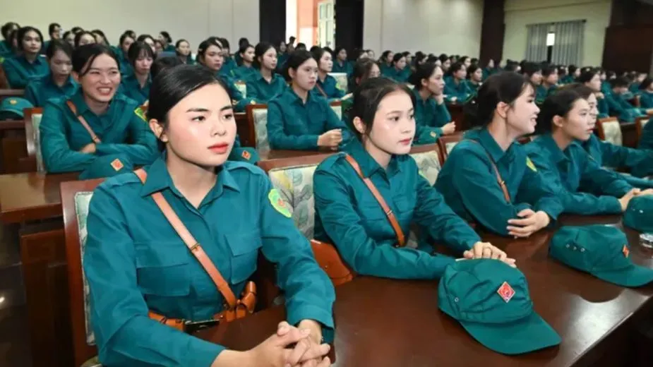 Khối nữ du kích miền Nam xuất quân huấn luyện diễu binh mừng Quốc khánh 2-9