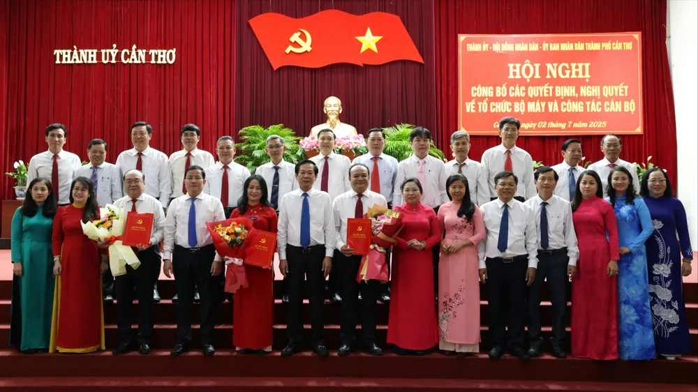 Lãnh đạo TP Cần Thơ và các đồng chí vừa được bổ nhiệm