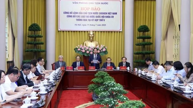 Họp báo công bố Lệnh của Chủ tịch nước công bố 9 luật đã được Quốc hội thông qua tại kỳ họp thứ 9, ngày 11-7
