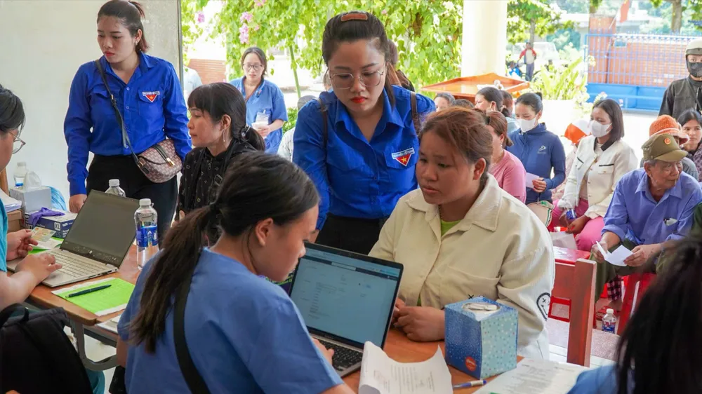 Người dân xã Bến Giằng được khám tổng quát