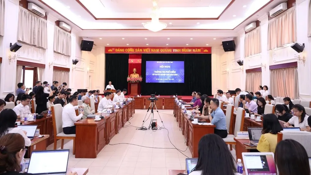 Bộ GD-ĐT tổ chức Hội nghị công bố phổ điểm các môn thi tốt nghiệp THPT 2025