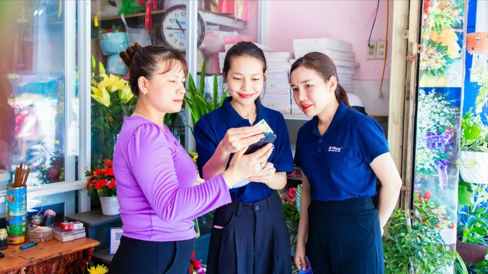 Dư nợ tín dụng tiêu dùng tại TPHCM 6 tháng đạt gần 1,34 triệu tỷ đồng 