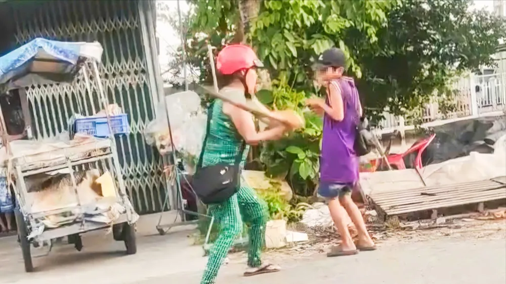 Xác định được người đánh bé trai bán vé số trong clip ở Cần Thơ