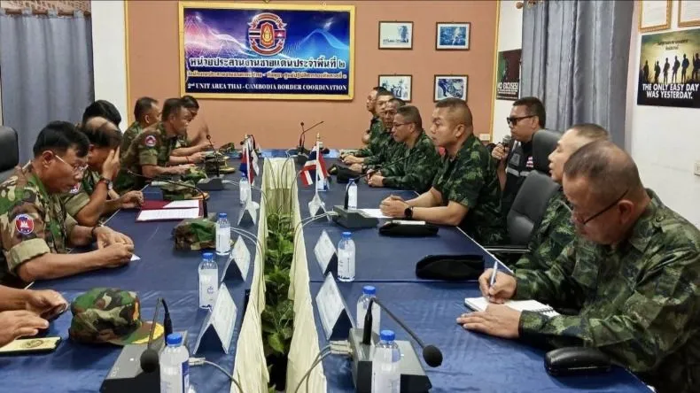 Các tướng lĩnh Thái Lan và Campuchia đồng ý ngừng bắn và ngừng các hoạt động quân sự dọc biên giới cho đến thứ hai tuần sau, khi 2 Bộ trưởng Quốc phòng dự kiến gặp nhau. Ảnh: Bangkok Post 