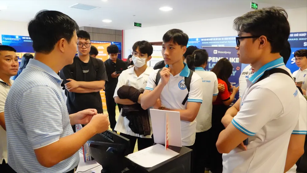 Triển lãm tạo không gian kết nối đổi mới sáng tạo, thúc đẩy tinh thần học hỏi. Ảnh: XUÂN QUỲNH