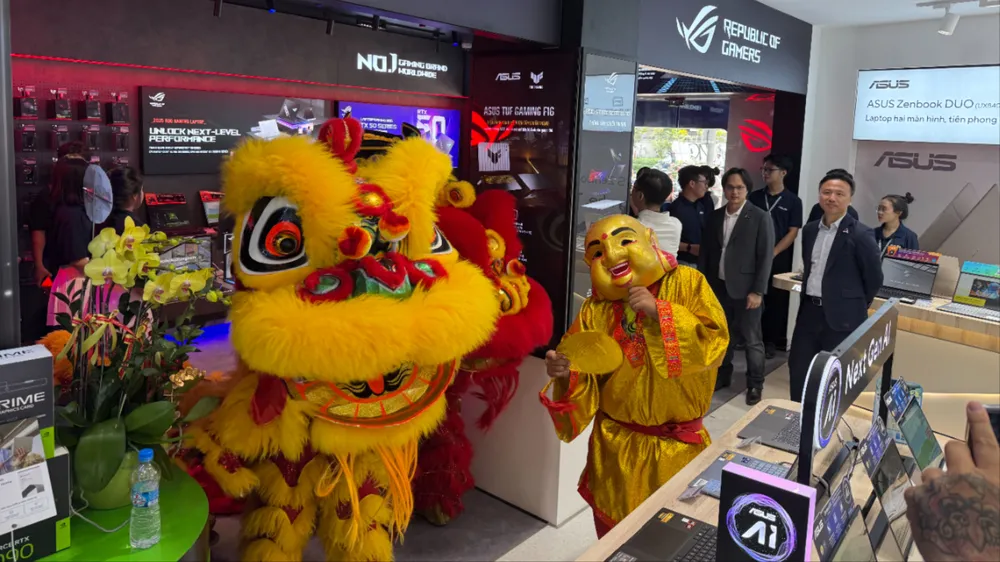 ASUS Exclusive Store đầu tiên tại TPHCM đã được khai trương tại 264 Nguyễn Thị Minh Khai, phường Xuân Hòa.