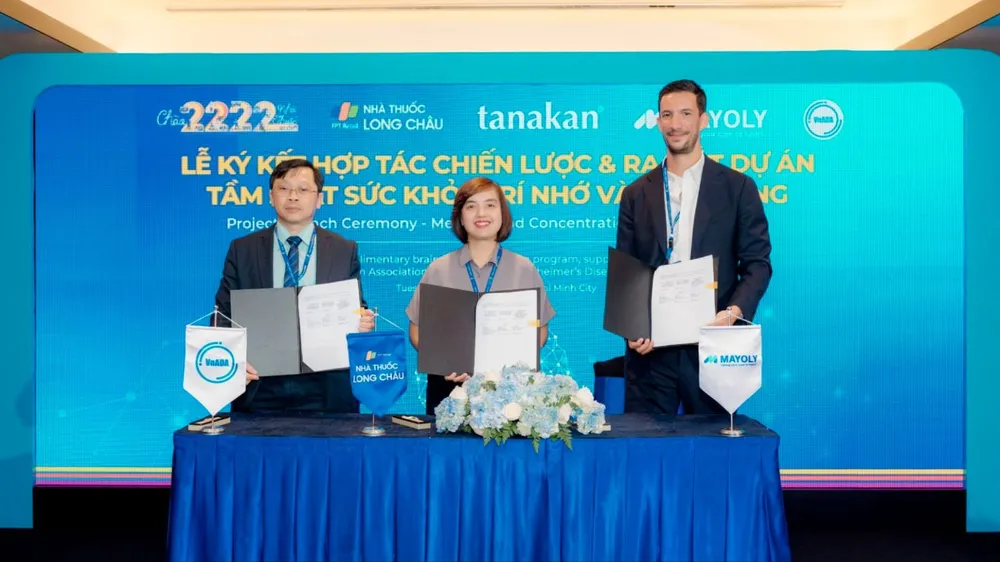 Đại diện Long Châu, Mayoly và VnADA ký kết hợp tác chiến lược