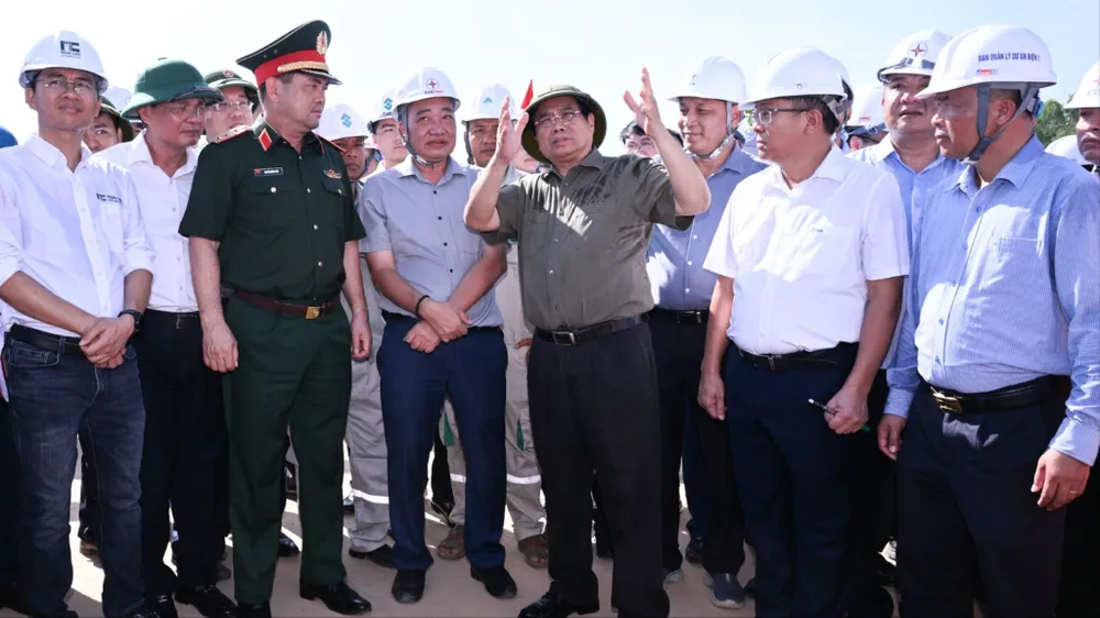 Thủ tướng Phạm Minh Chính kiểm tra, đôn đốc triển khai Dự án Đường dây tải điện 500kV Lào Cai - Vĩnh Yên