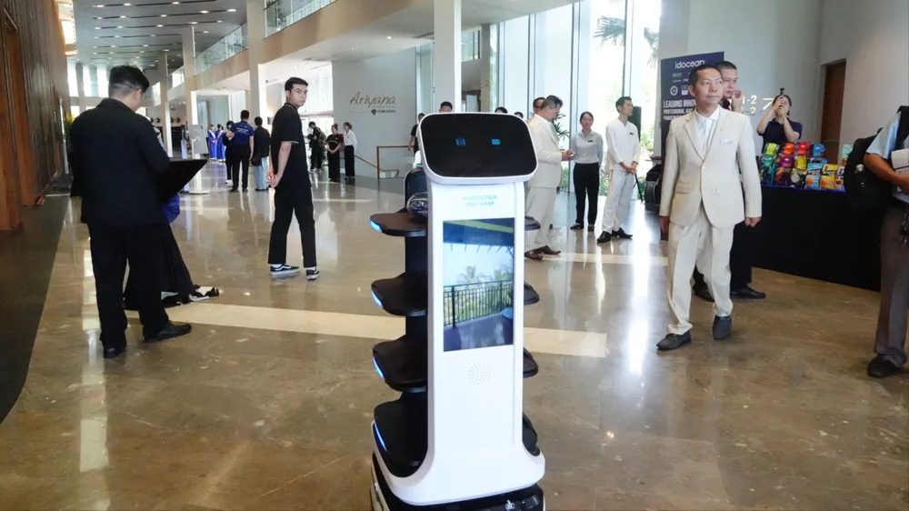 Hiện các khách sạn tiêu chuẩn 5 sao đều ứng dụng các công nghệ tiên tiến trong dịch vụ, lễ tân. Ảnh: XUÂN QUỲNH