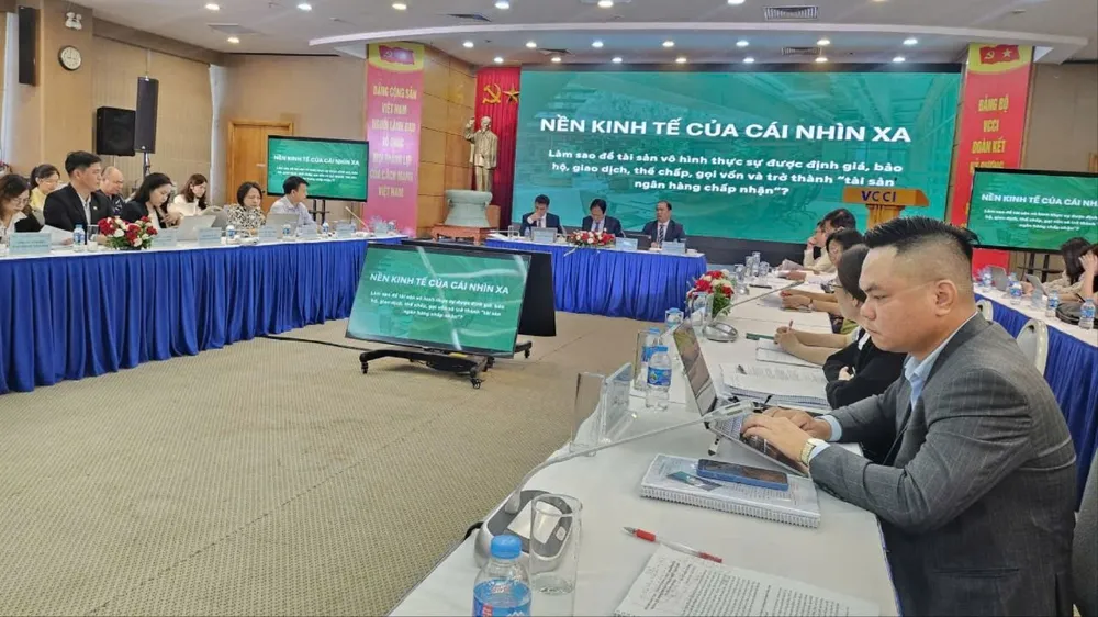 Quang cảnh diễn đàn