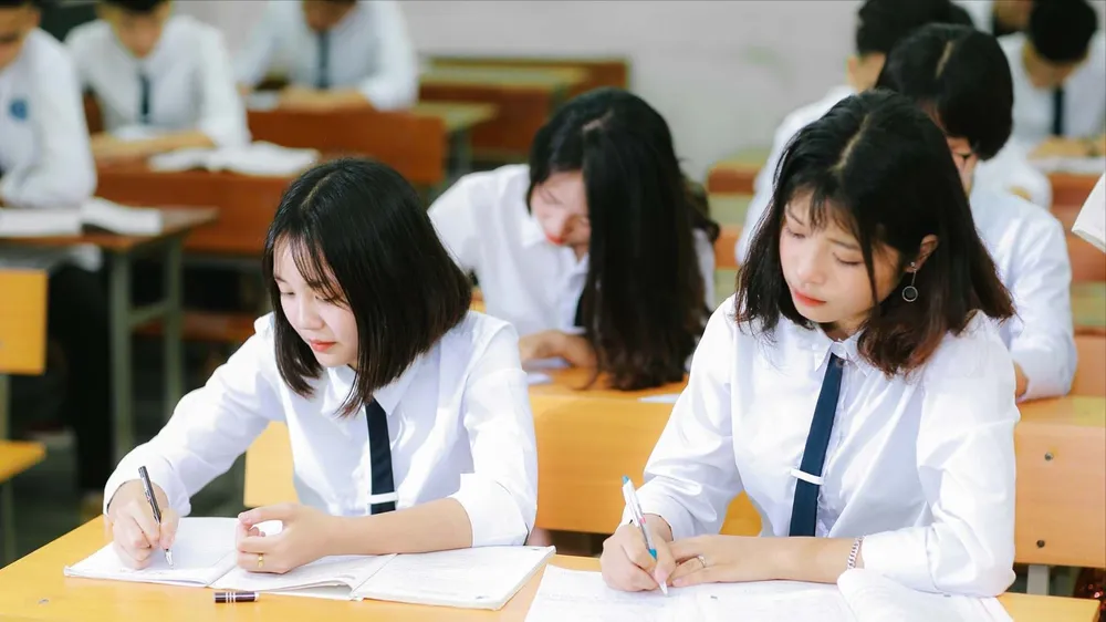 Bộ Chính trị đã ban hành Nghị quyết số 71-NQ/TW về đột phá phát triển GD-ĐT với nhiều nội dung mới