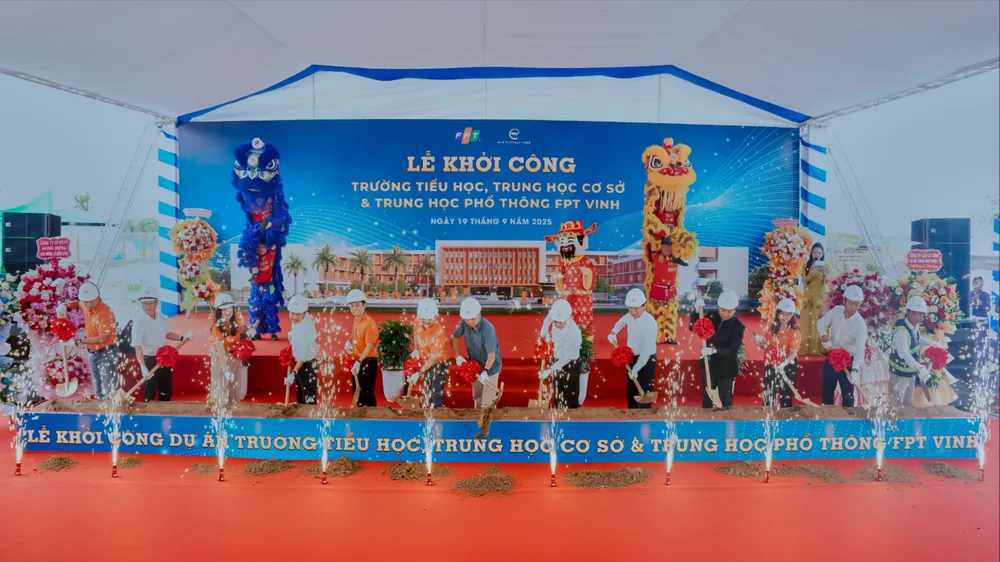 Nghi thức khởi công công trình Trường Tiểu học, THCS, THPT FPT Vinh