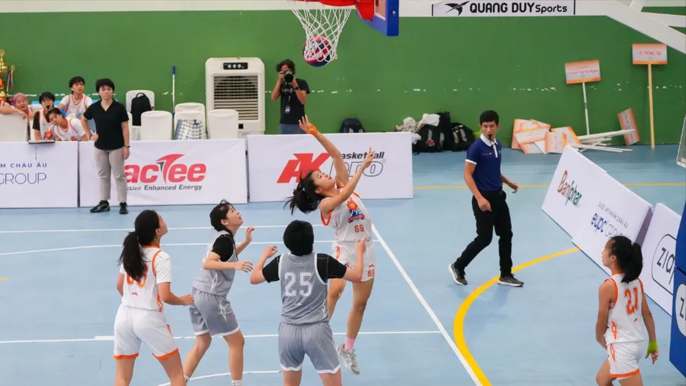 Bóng rổ học đường năm 2024