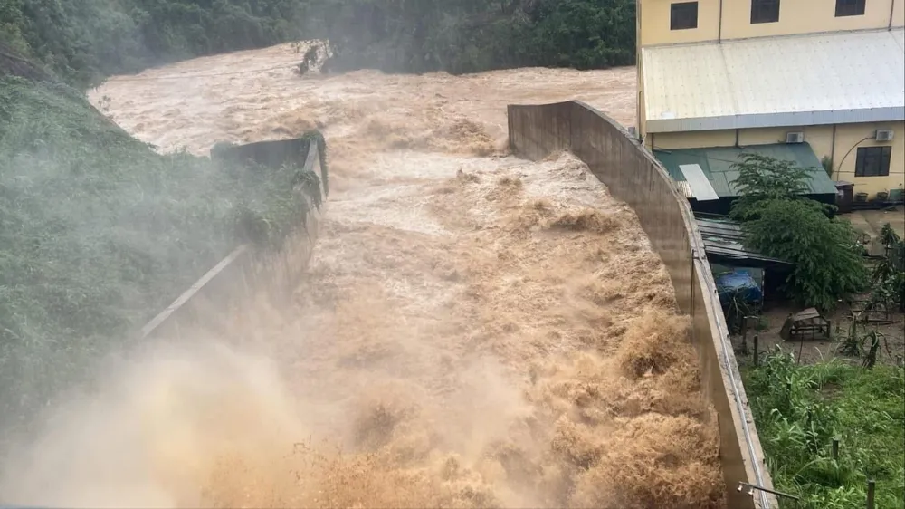 Thủy điện Bạch Đằng (tỉnh Cao Bằng) đang xả đáy