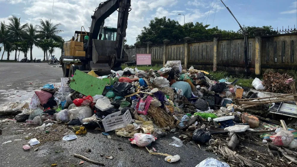 Gần 100 tấn rác được thu gom, xử lý theo quy định