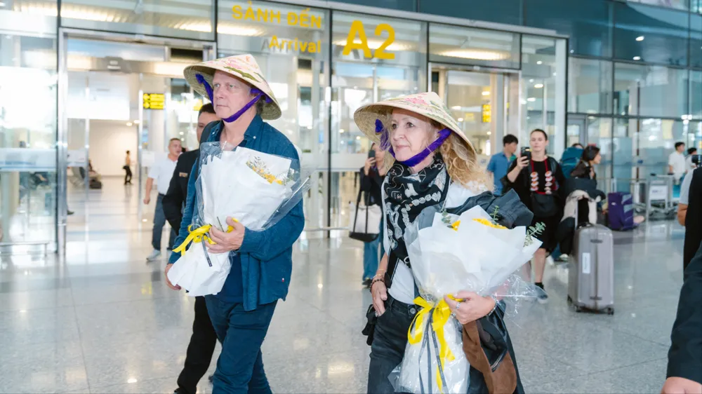 Hà Nội là điểm khởi đầu cho World tour diễn kỷ niệm 30 năm thành lập nhóm Secret Garden