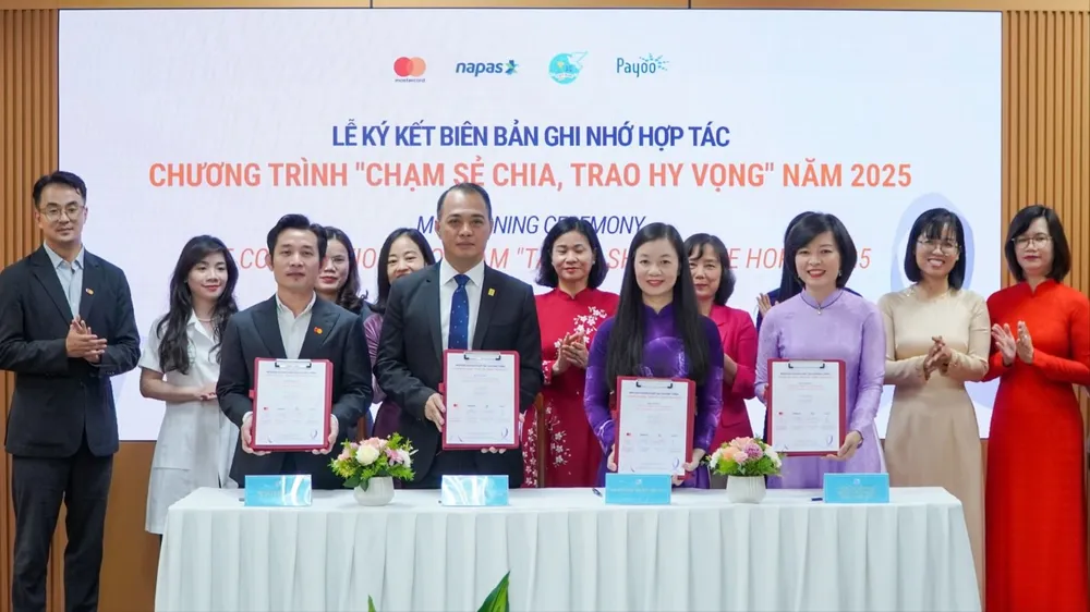 Các đơn vị tại lễ ký kết chương trình