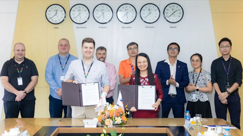 FPT ký kết hợp tác với E.ON