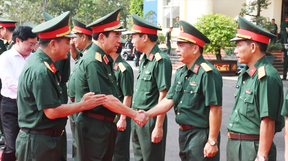 Đại tướng Phan Văn Giang, Bộ trưởng Bộ Quốc phòng thăm, kiểm tra tại Sư đoàn 5, Quân khu 7