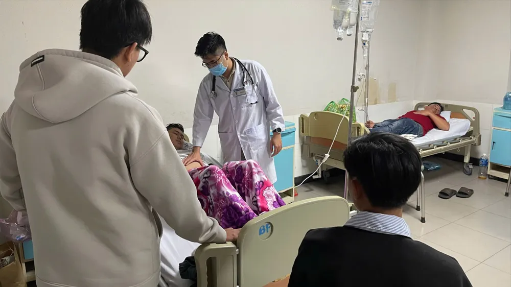 Các bệnh nhân ngộ độc thực phẩm được điều trị tại cơ sở y tế