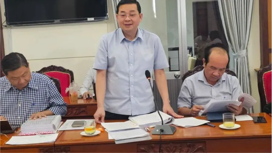 Giám đốc Sở Nông nghiệp và Môi trường Nguyễn Toàn Thắng báo cáo tại buổi làm việc. Ảnh: C.V.