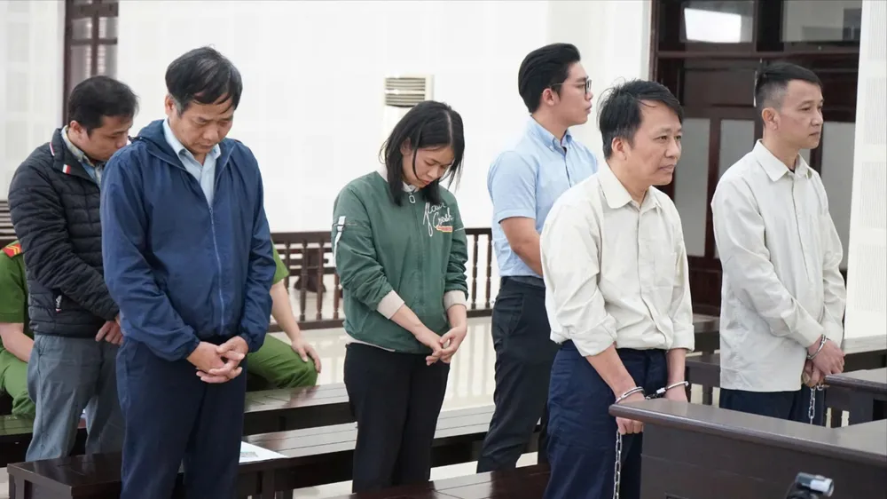 Các bị cáo tại phiên tòa