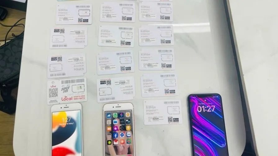 Các phương tiện được nhóm đối tượng sử dụng để lừa đảo tiền cọc vé xe khách dịp Tết Nguyên đán