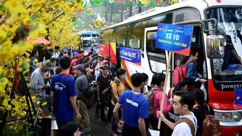 Thủ tướng chỉ đạo tuyệt đối không để người dân chậm về quê đón tết do thiếu xe