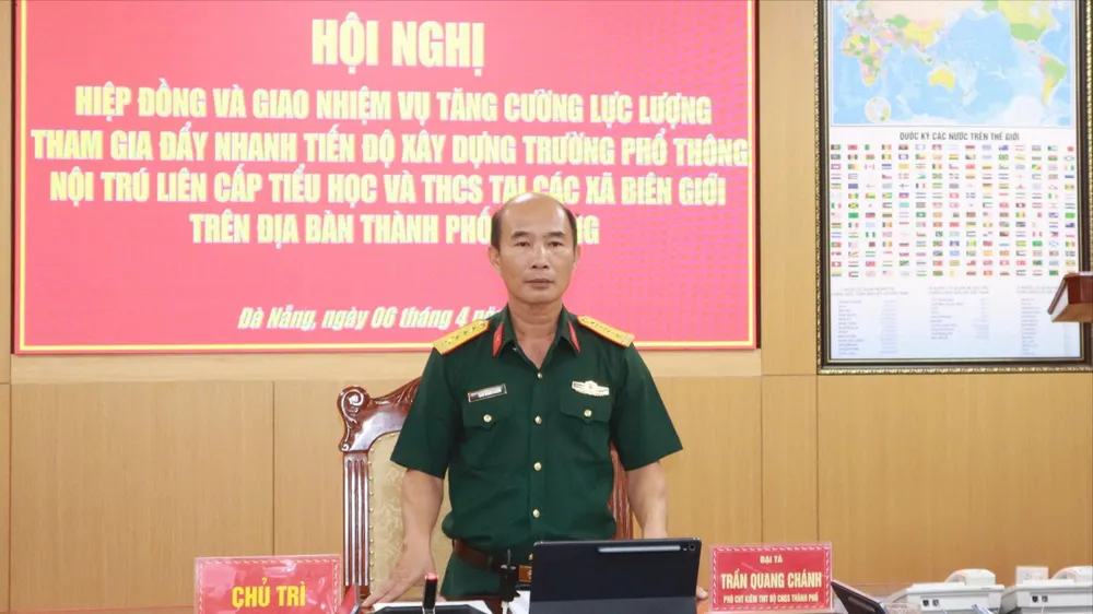 Đại tá Trần Quang Chánh, Phó Chỉ huy trưởng kiêm Tham mưu trưởng Bộ Chỉ huy Quân sự TP Đà Nẵng chủ trì hội nghị