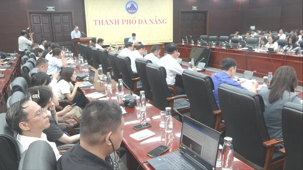 Chánh Văn phòng UBND TP Đà Nẵng Nguyễn Như Công chủ trì họp báo quý 1-2026. Ảnh: XUÂN QUỲNH