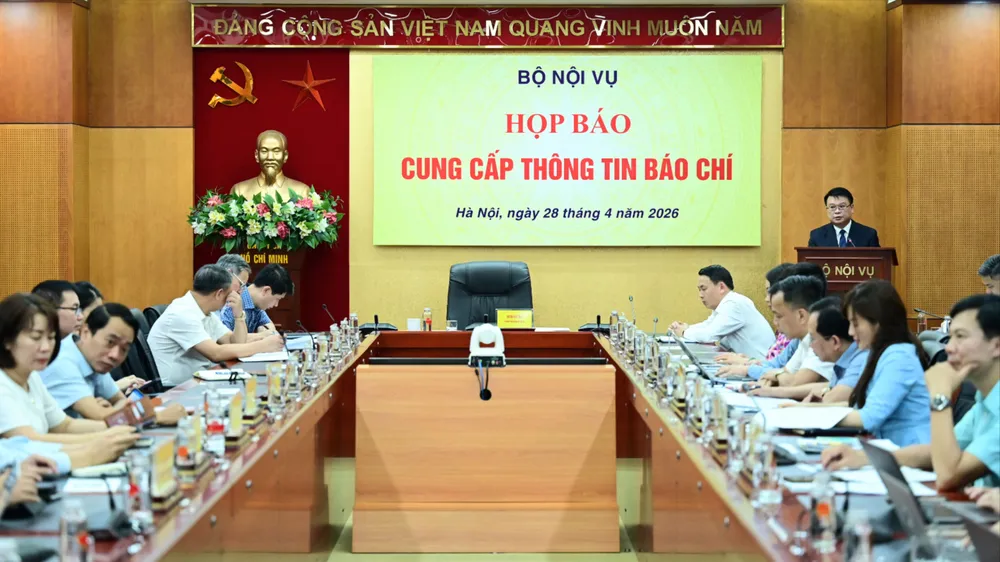 Quang cảnh buổi họp báo quý 1-2026 diễn ra chiều 28-4 của Bộ Nội vụ. Ảnh: ĐỖ TRUNG