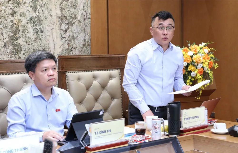 Phan tử giang.jpg