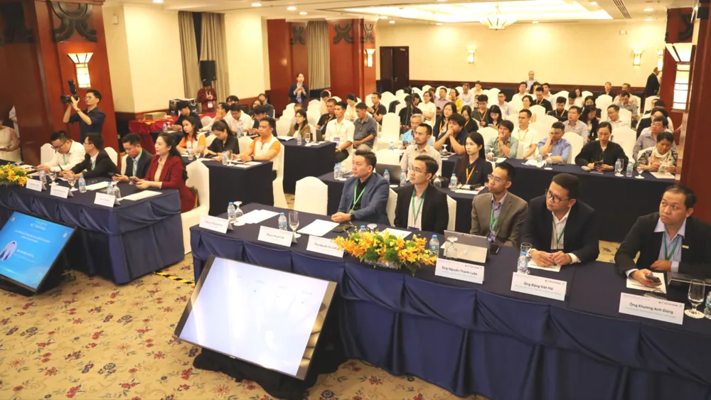 Các diễn giả và doanh nghiệp tham gia chương trình